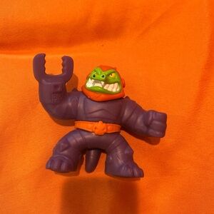 Heroes of Goo Jit Zu Galaxy Blast Purple Gator Rock Jaw Figure Stretch Squish